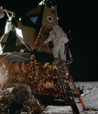 Apollo 12 photo 8